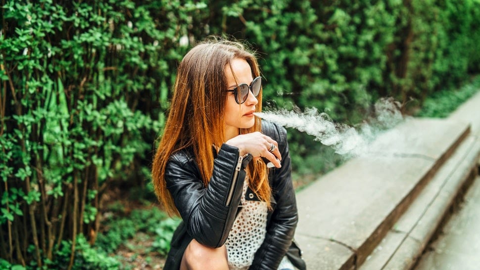 Smoking-Cigarettes-vs-tobacco